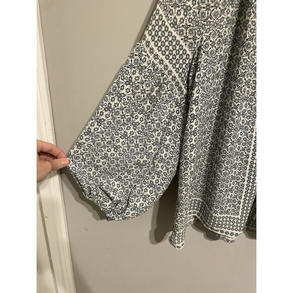 Max Studio Peasant Blouse Navy Border Print $118 Plus Size 1X Flowy Long Sleeves - Picture 3 of 7